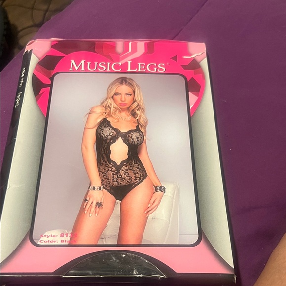 Music Legs Black Lace Teddy - Picture 3 of 4